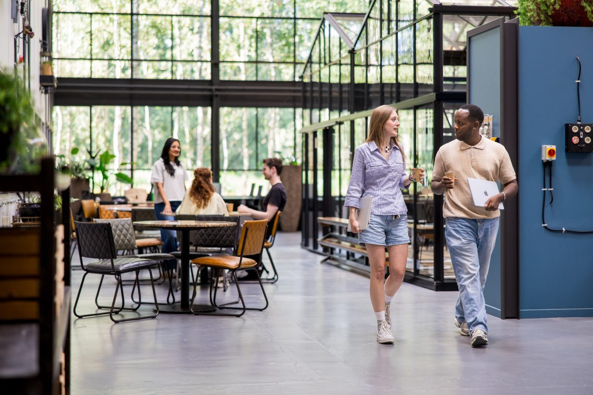 Get the full price overview of our startup space at HTC 27