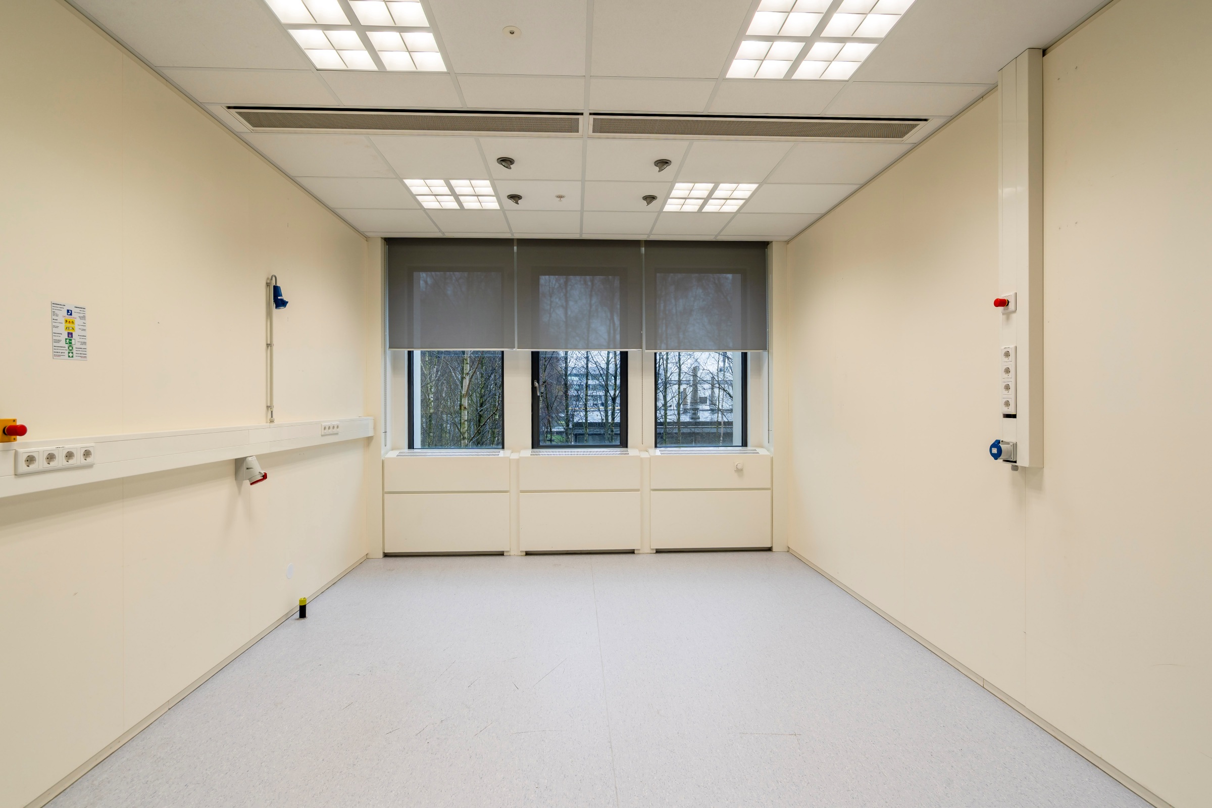 Compact electrotechnical lab
