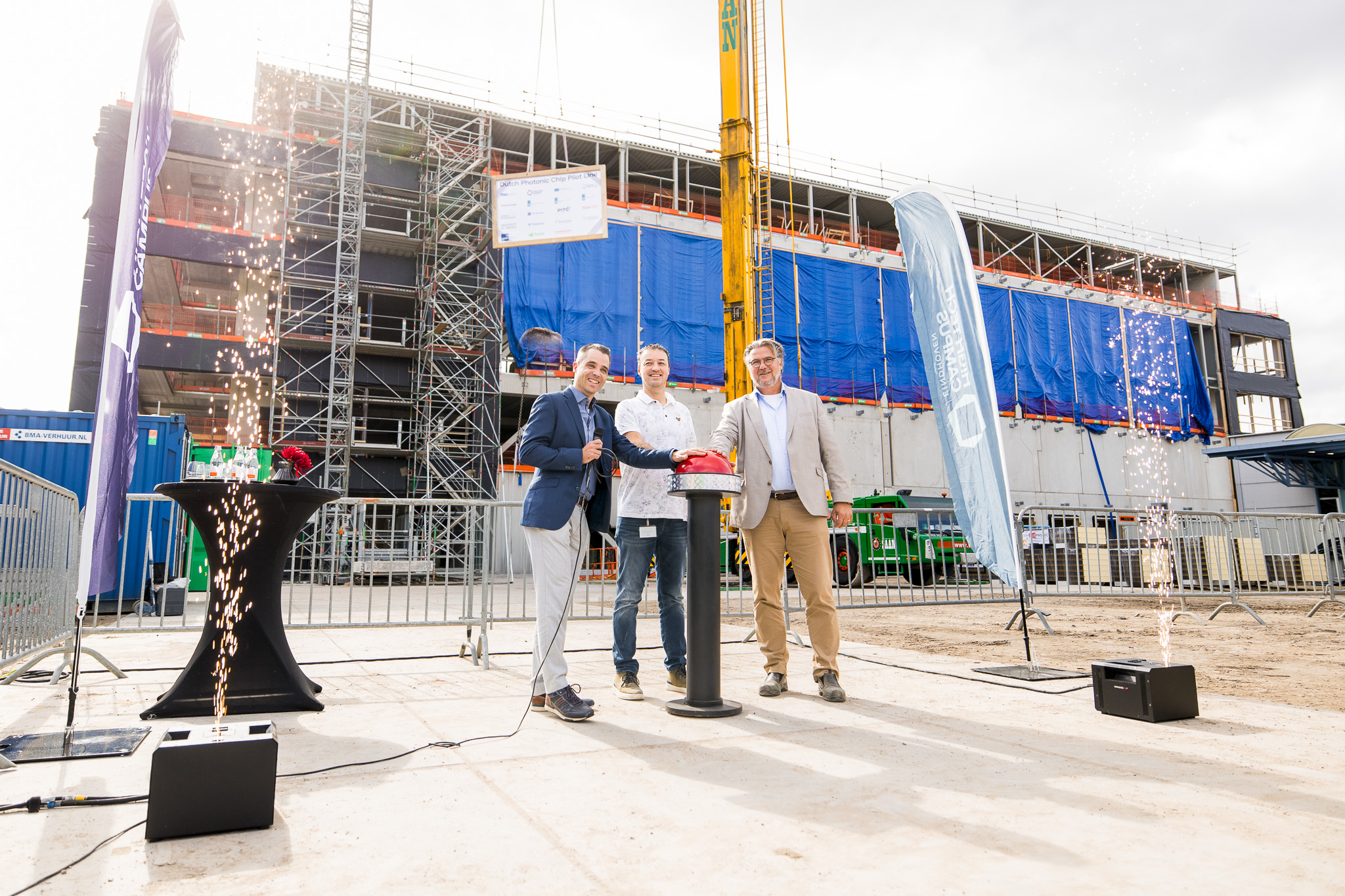 Jeroen Triepels (HTCE), Ton van Mol (TNO), Peter van der Horst (BAM)