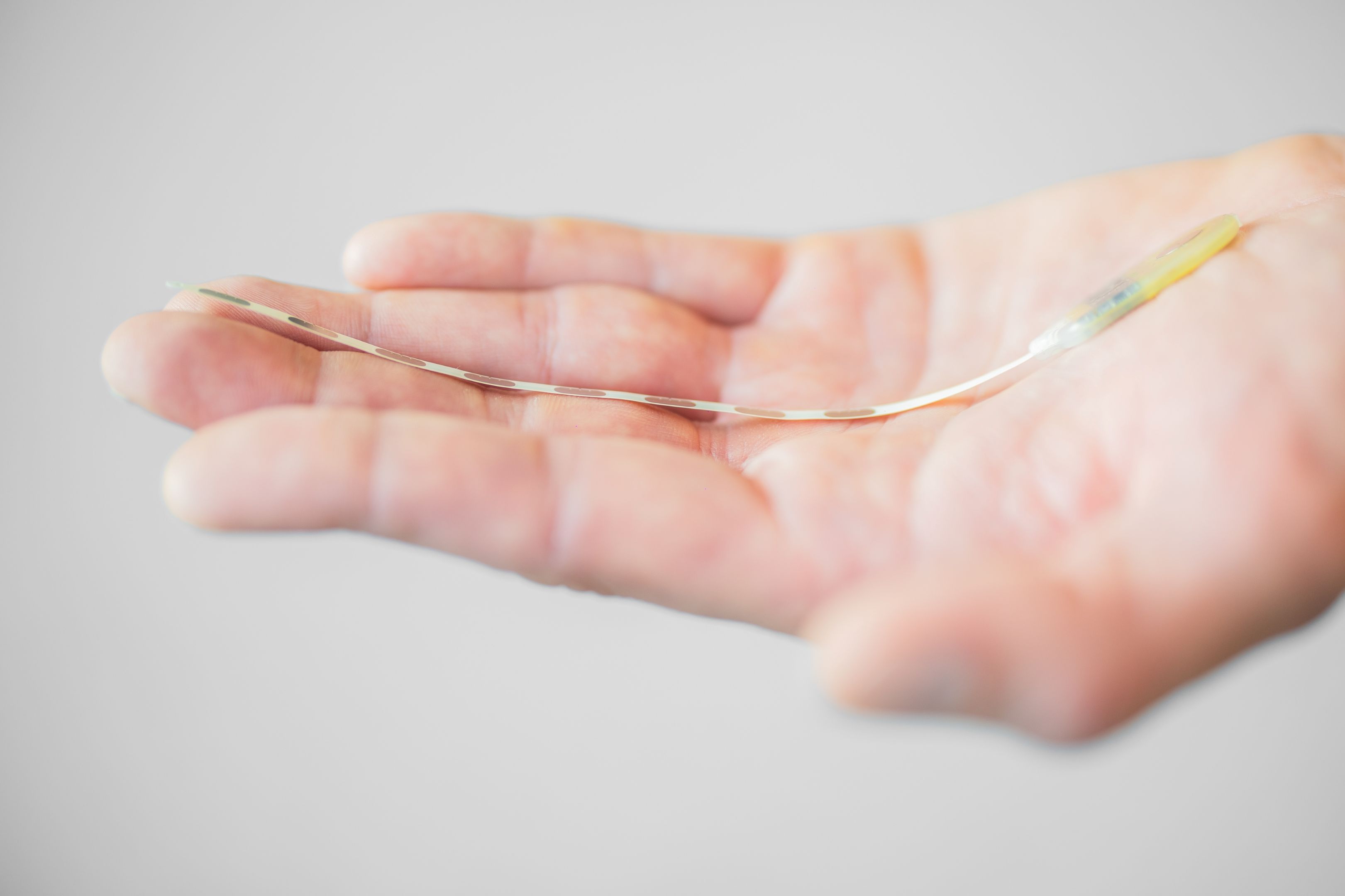 Ultra-thin implant MySalvia Therapy